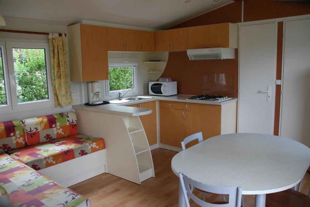 Hotel Camping De La Baie La Trinité-sur-Mer Zimmer foto